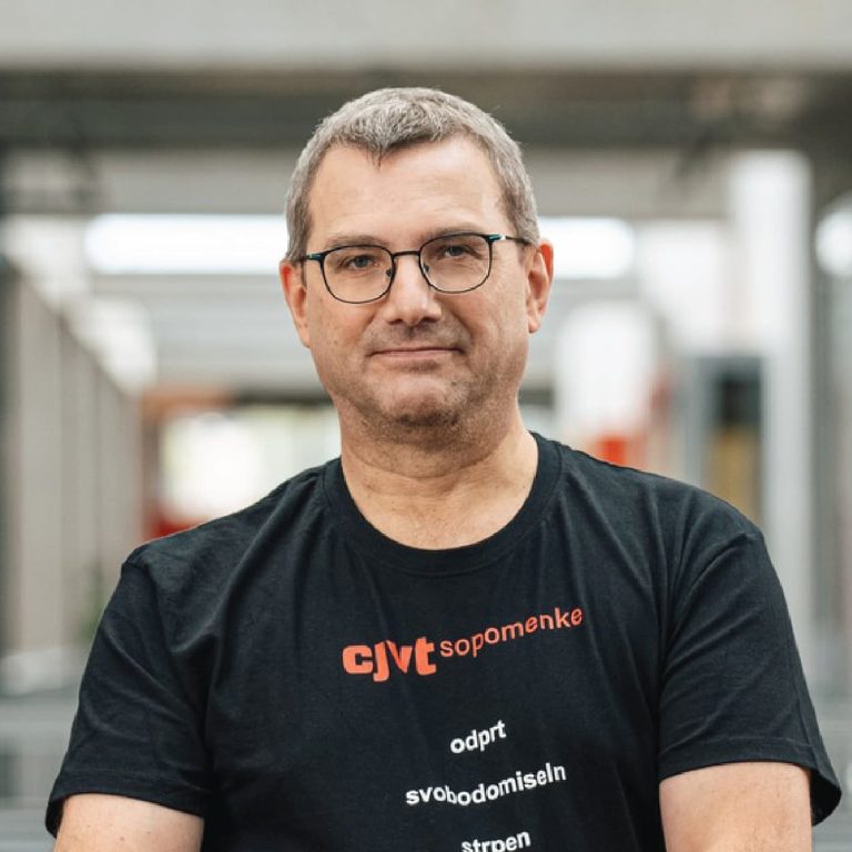 dr. Simon Krek